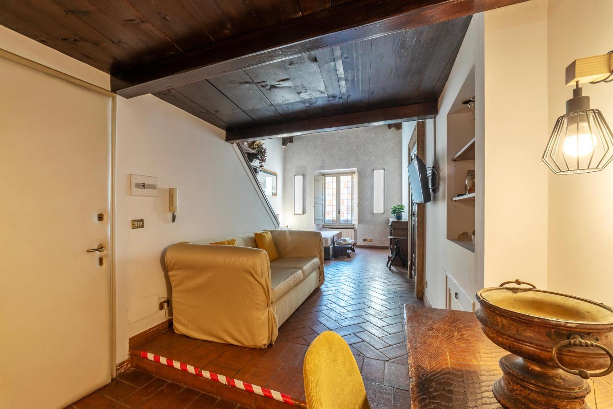 Historical Loft At Campo De Fiori Lejlighed *